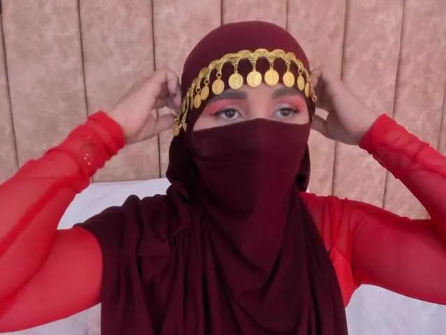 -Alisha on BongaCams