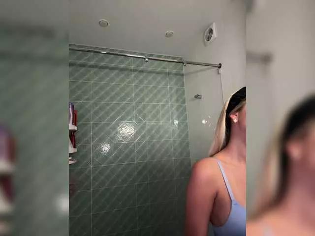 -Dirty-Bitch on BongaCams 