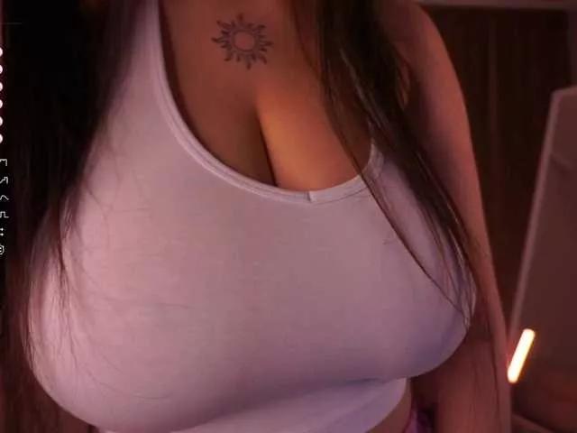 AnuricBriny on BongaCams 