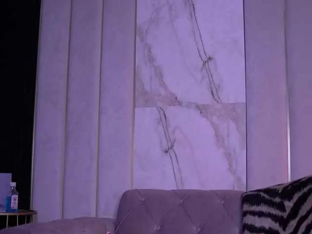 ArinaRhodes on BongaCams