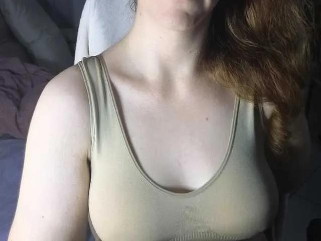 CreamyWoman on BongaCams