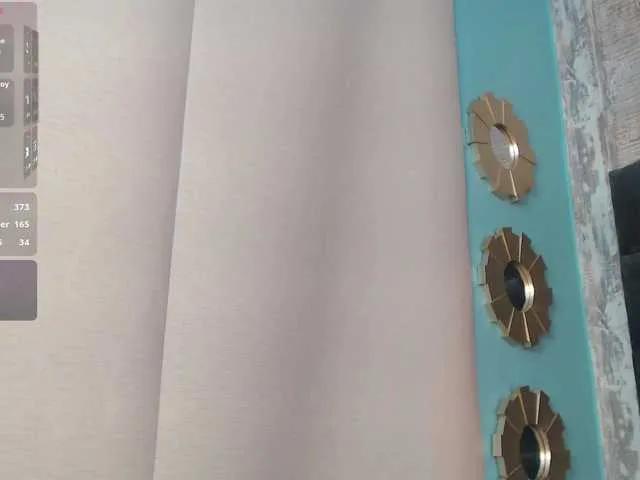 CrystalWoods94 on BongaCams