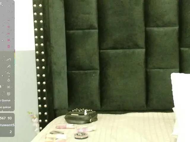 cutepetitee on BongaCams