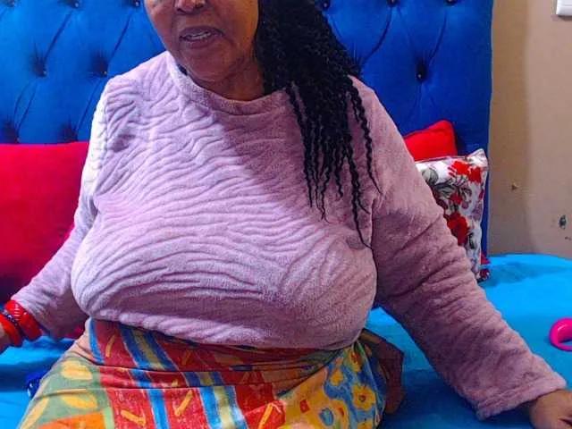 Freechat Ebonycandy10 on BongaCams