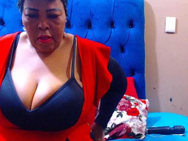 Freechat Ebonycandy10 on BongaCams