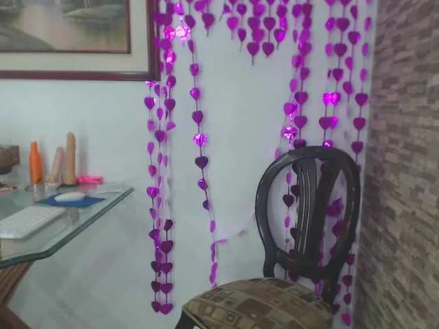 flacapaola11 on BongaCams 