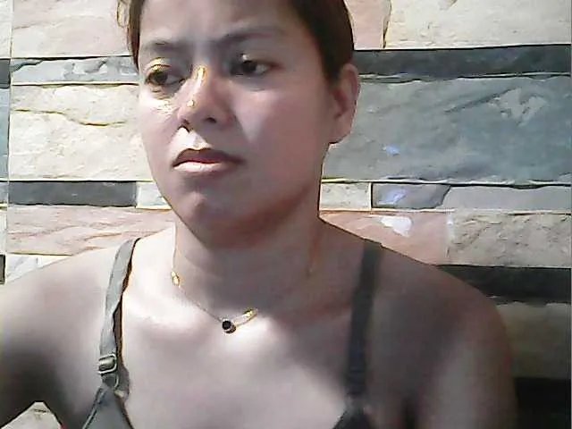 Freechat flowerhairypinay on BongaCams