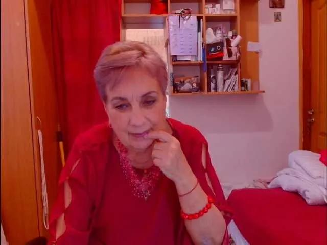 Kira9476 on BongaCams