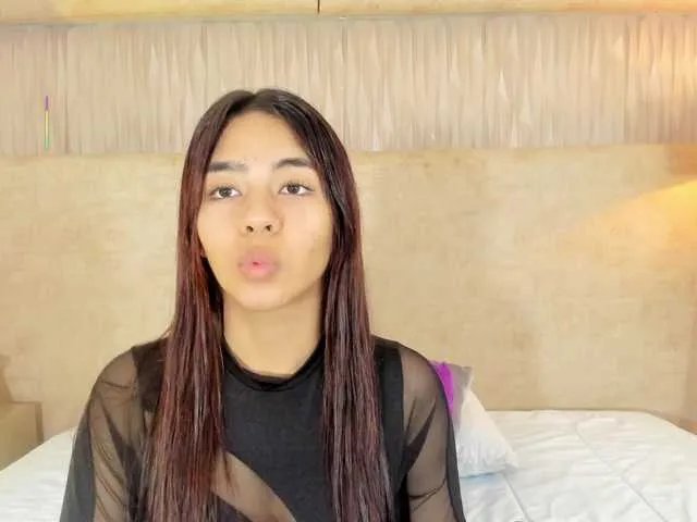 Freechat Kyraaa on BongaCams