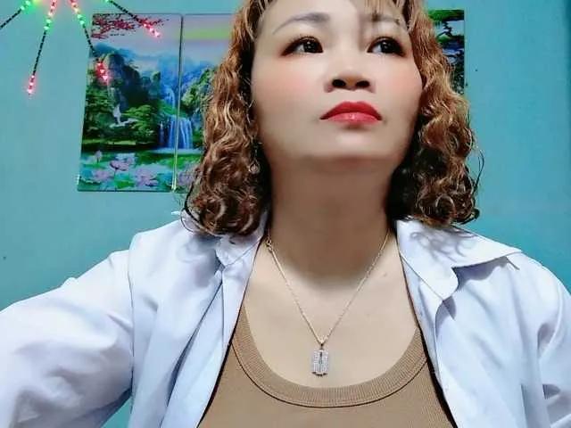 Discover Linhanhsex2k, she wants to masturbate for you Linhanhsex2k from BongaCams