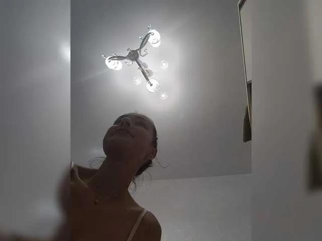 Lola3000 on BongaCams