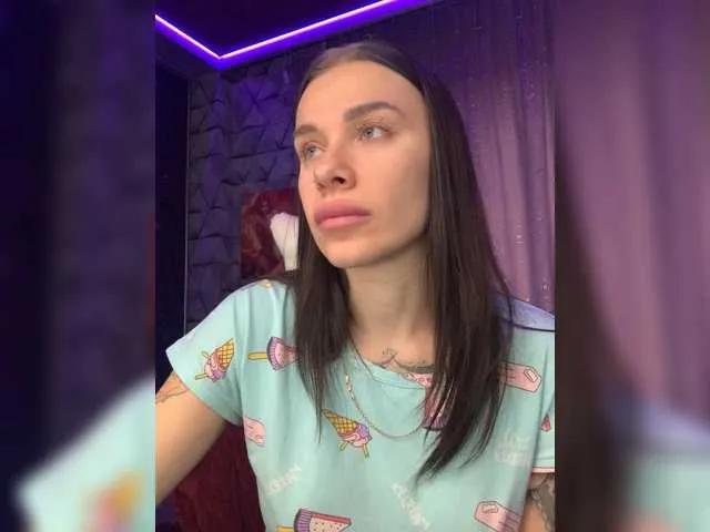 MaidenCrystal from BongaCams