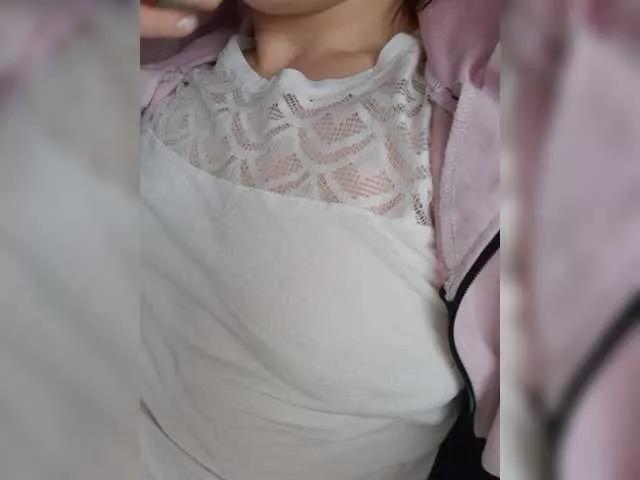 Freechat Mikkai on BongaCams