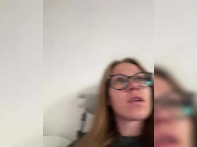 Milana22a on BongaCams