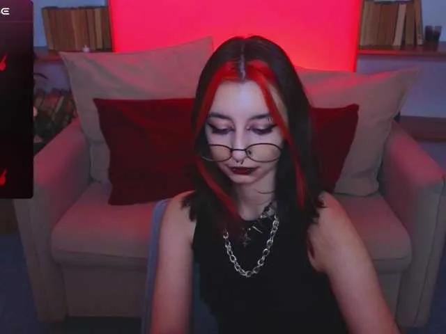 Freechat MistressMarcelline on BongaCams