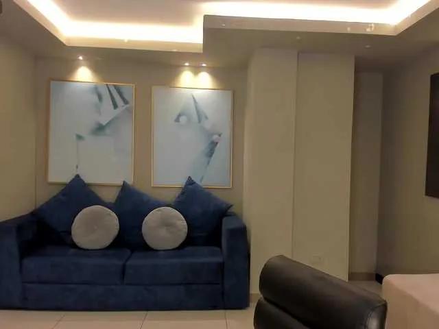 NiaSalvatore on BongaCams