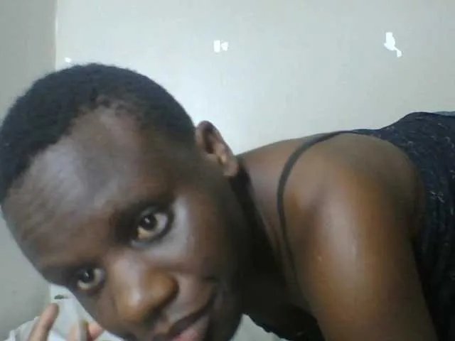 Freechat Petitegoddess on BongaCams