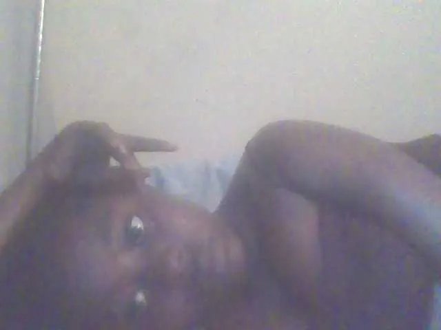 Freechat PrettyG on BongaCams