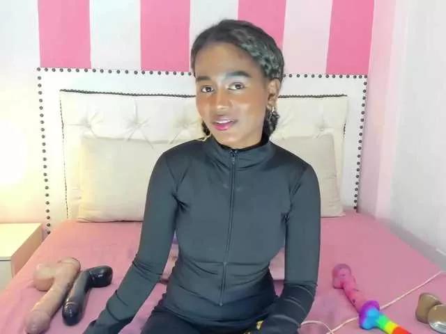 SashaLuxx on BongaCams