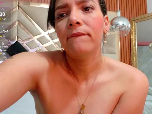 sluttyandmature on BongaCams