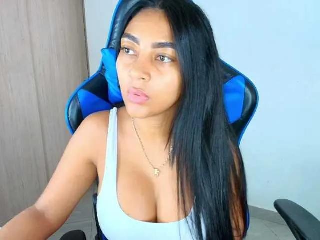Sophiiaaxx on BongaCams