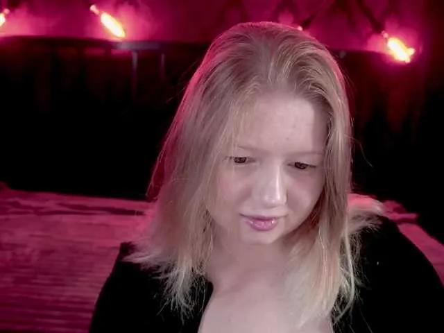 TinkerrBelll on BongaCams