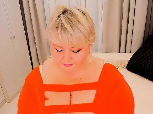 XBIGTITSXX on BongaCams