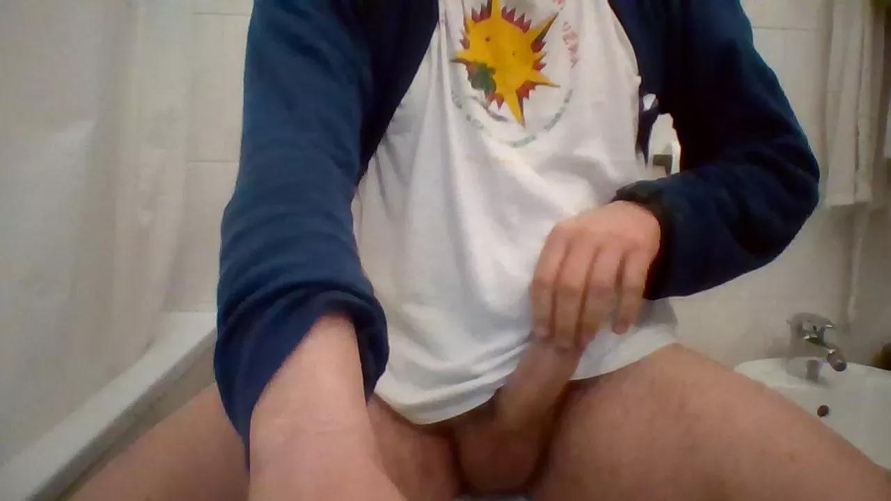 329988 on Cam4 