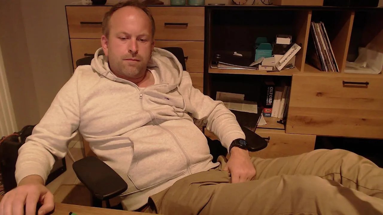 Offline 34yochemcock on Cam4