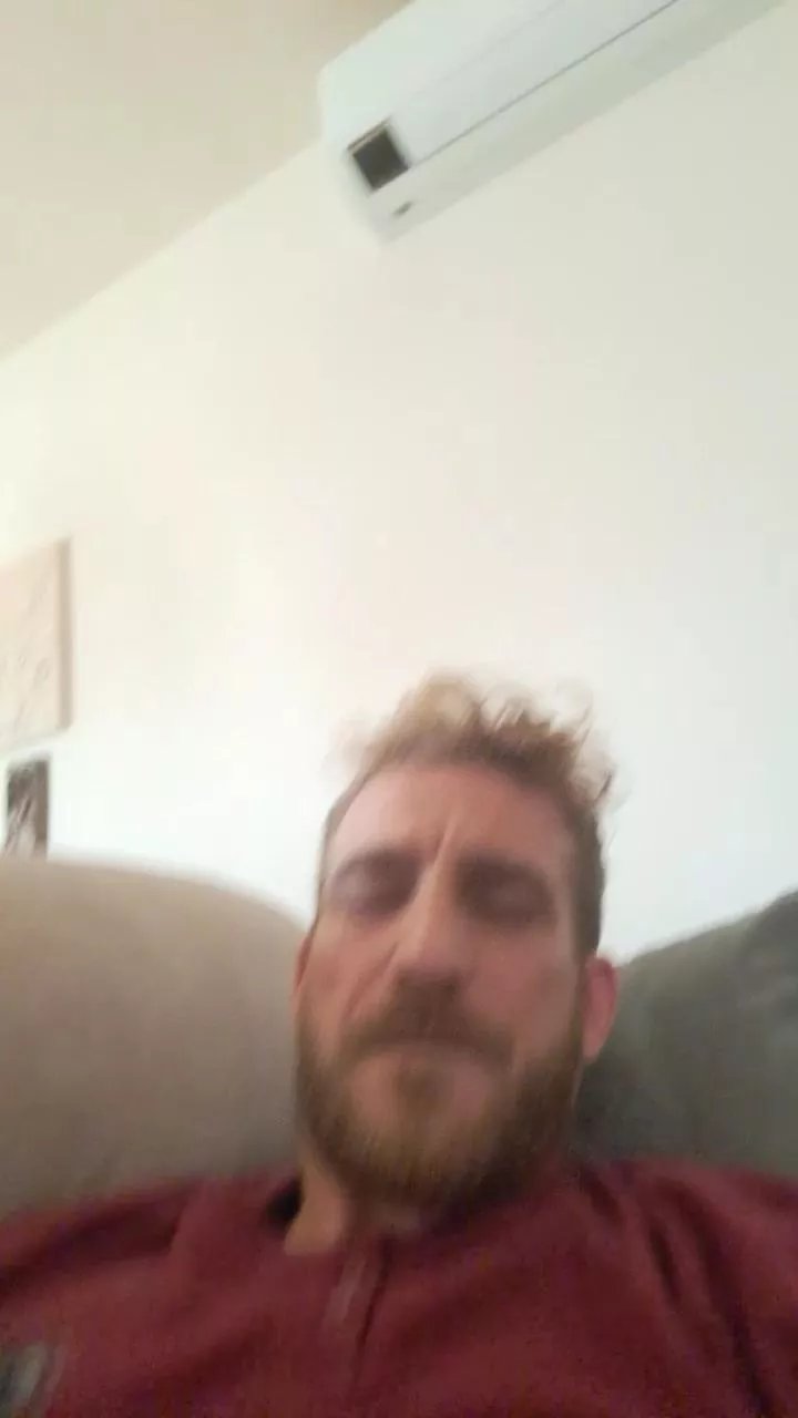 Offline 3mi3 on Cam4