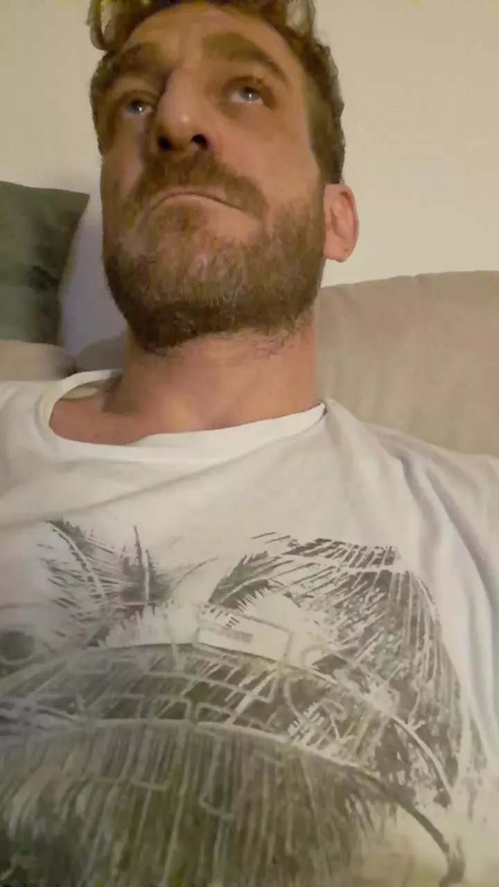 Offline 3mi3 on Cam4