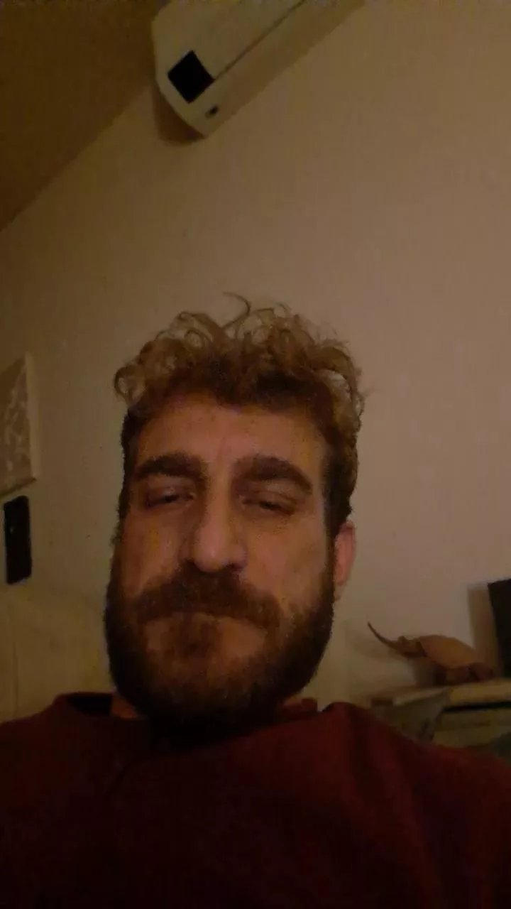 Offline 3mi3 on Cam4