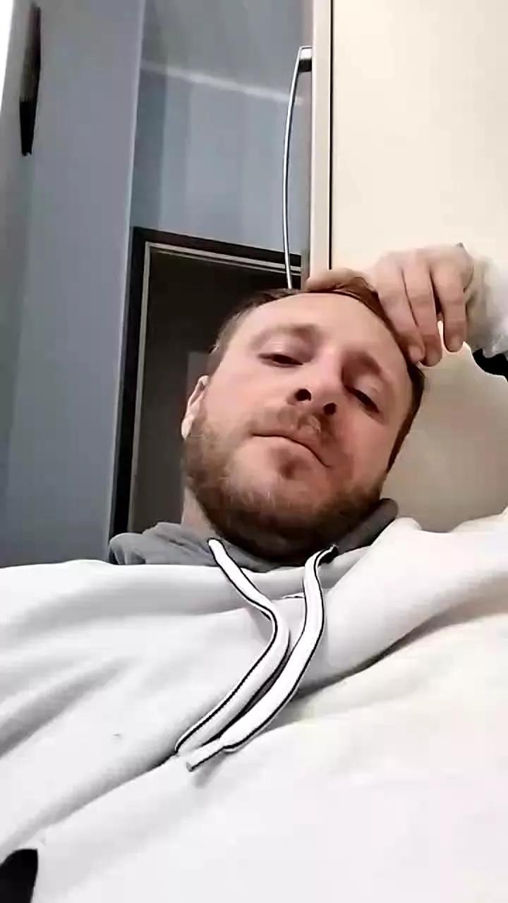 Alegti88 on Cam4 