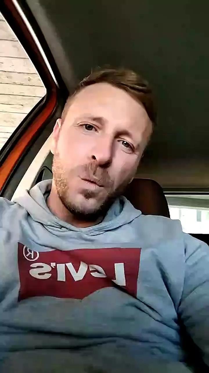 Alegti88 on Cam4 