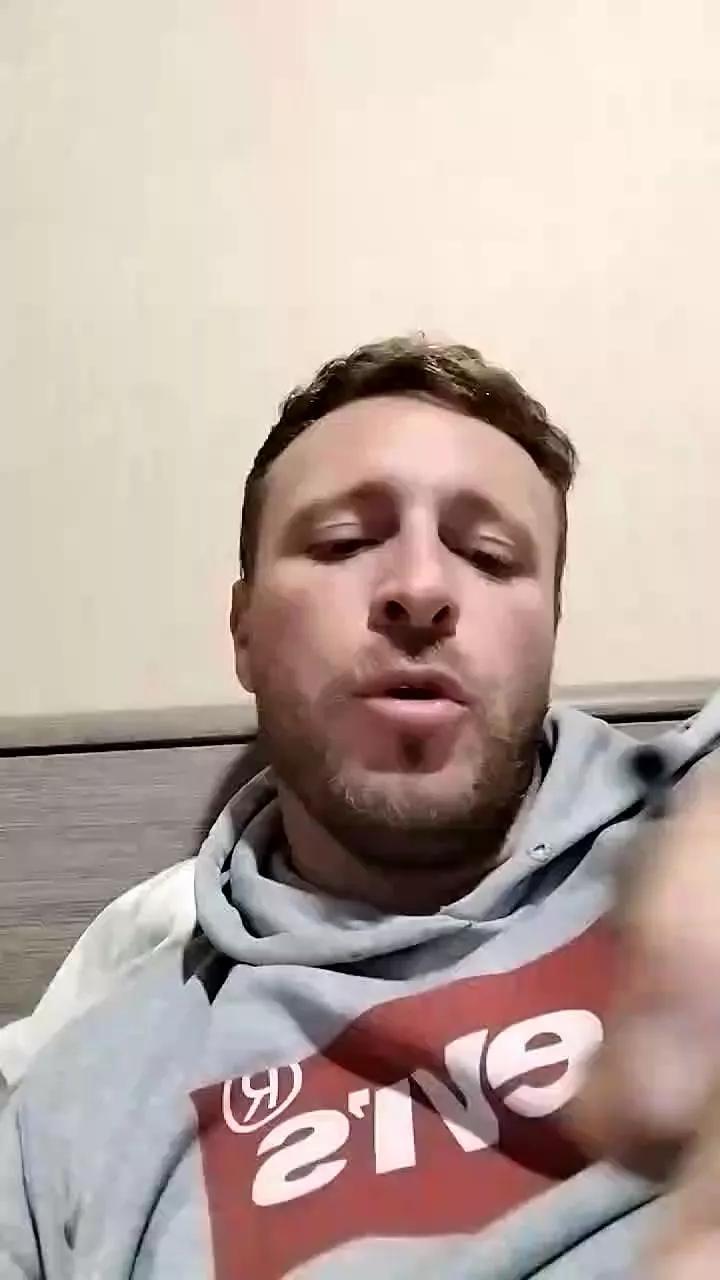 Alegti88 on Cam4 