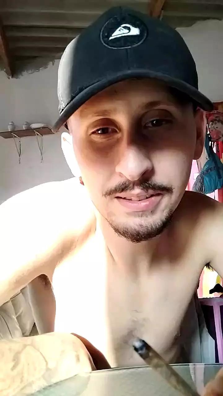 Alemaoroludo2 on Cam4 