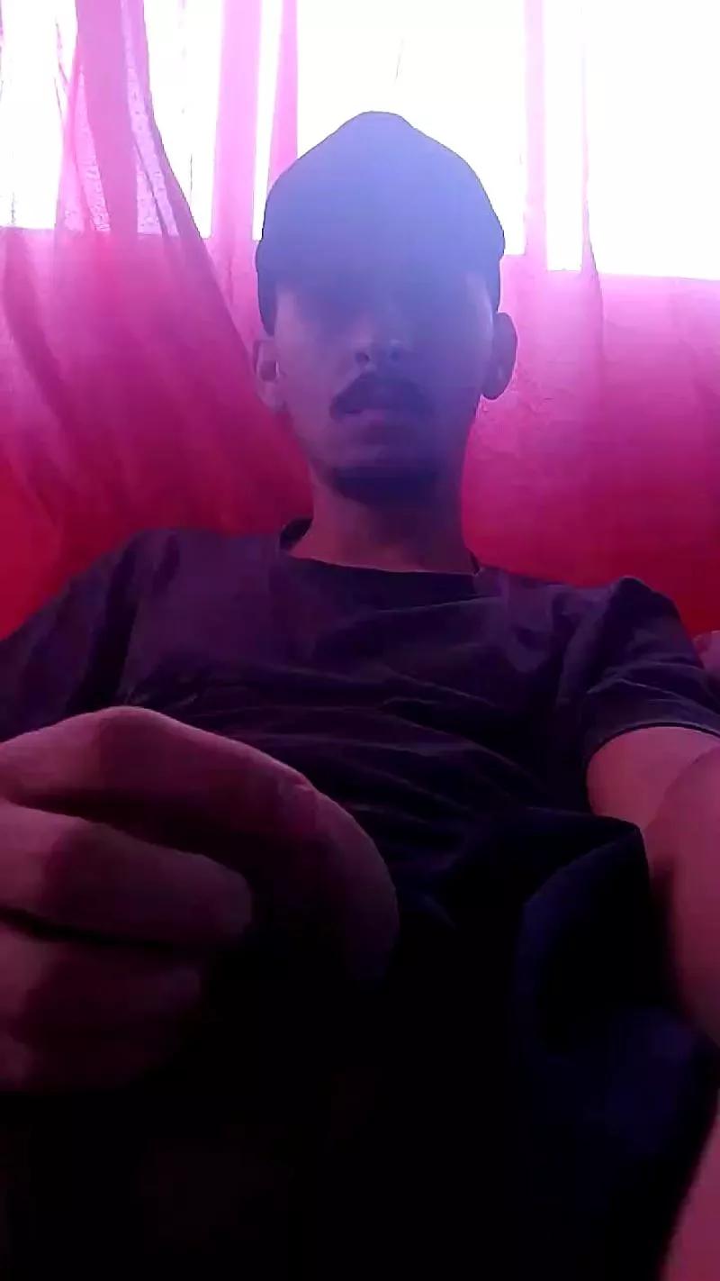 Alemaoroludo2 on Cam4 