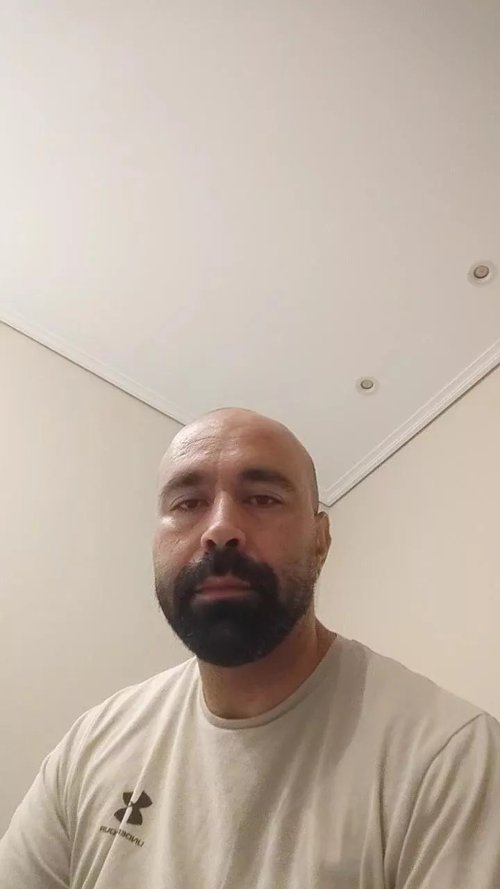 Offline Alphamalefred on Cam4