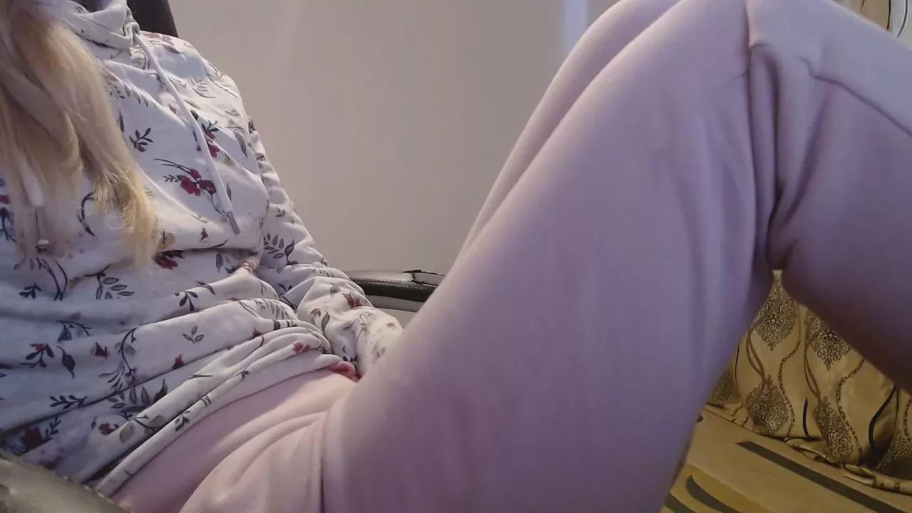 Amedeia on Cam4 