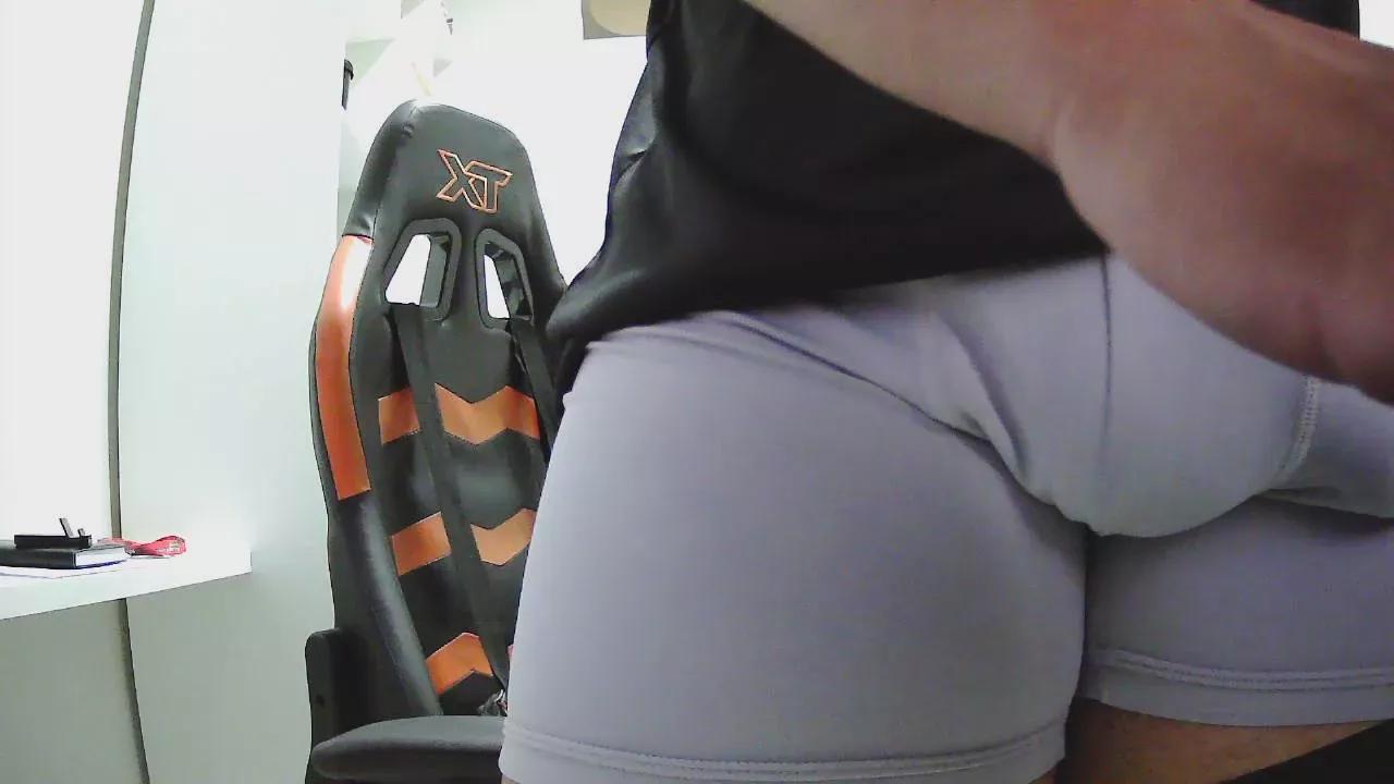 anonimooooooogg on Cam4 