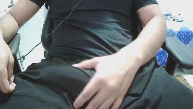 anonimooooooogg on Cam4 