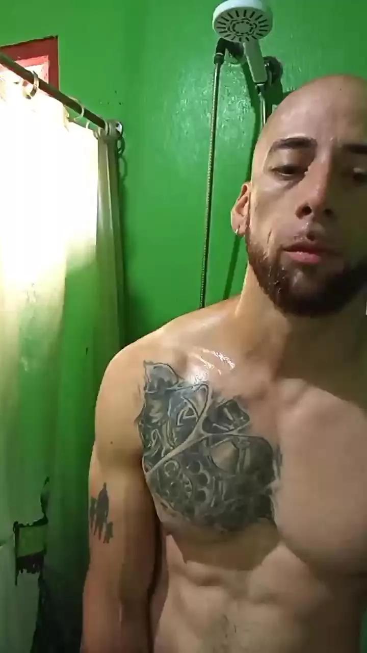 aplakadorlinguz on Cam4 