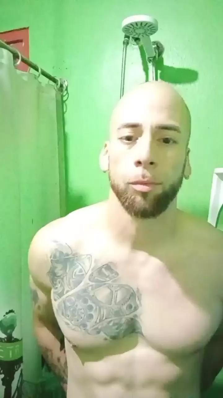 aplakadorlinguz on Cam4 