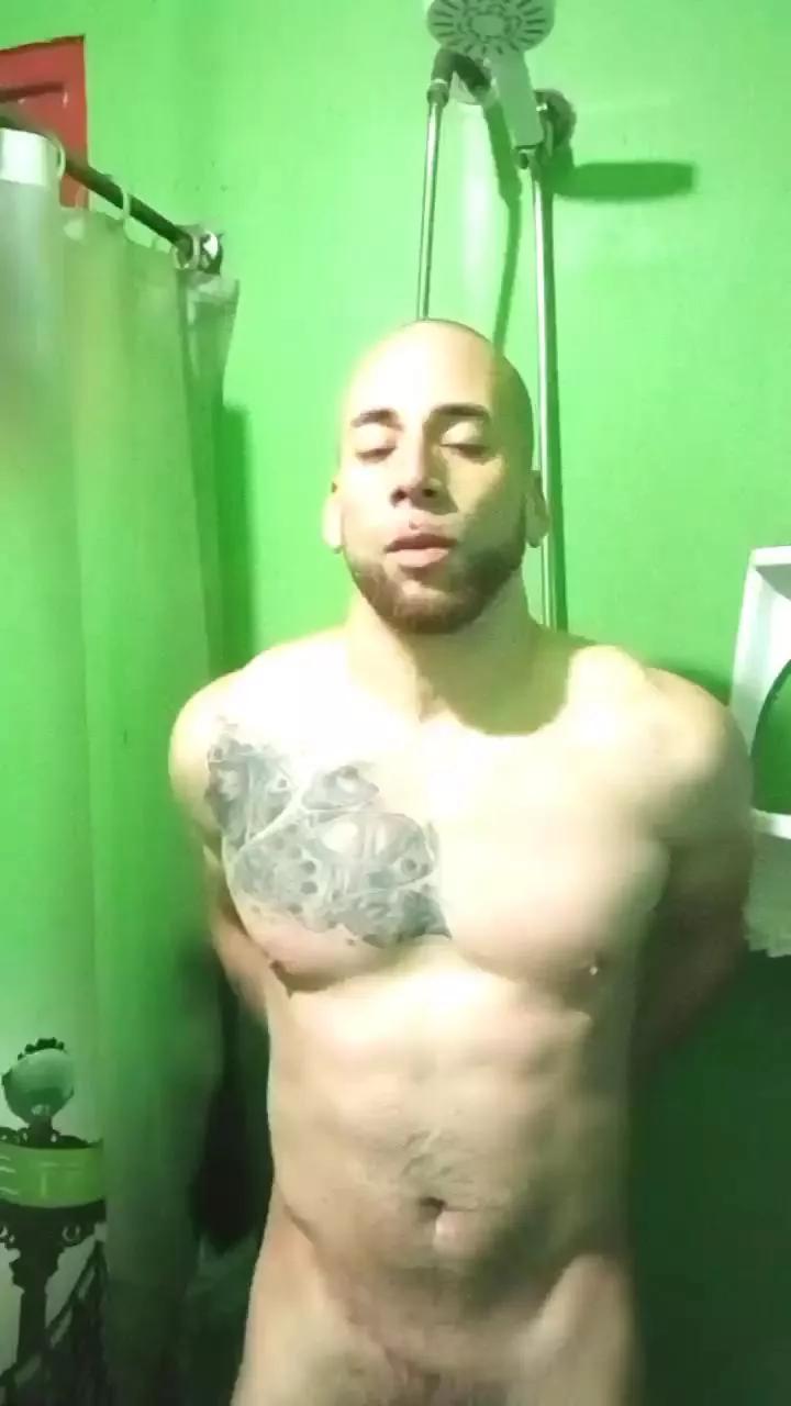 aplakadorlinguz on Cam4 