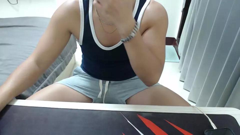 Aqu_01 on Cam4 