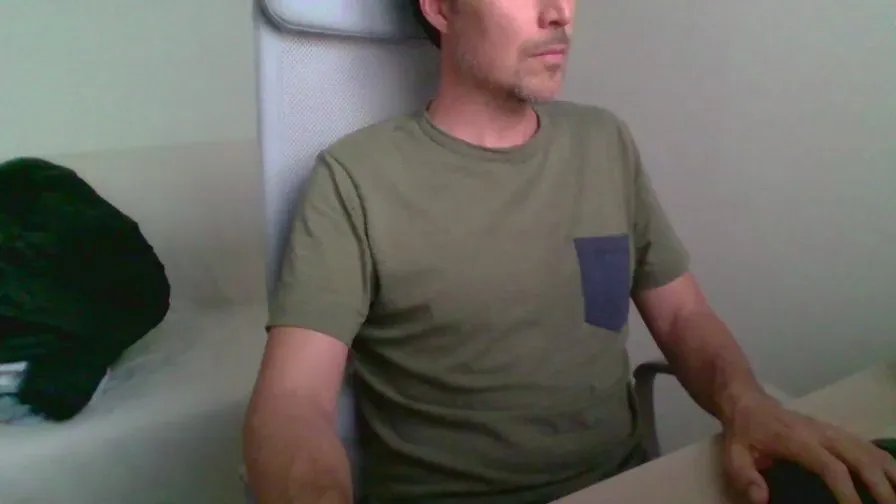 Offline aragon99 on Cam4