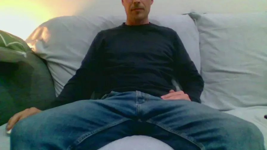 Offline aragon99 on Cam4