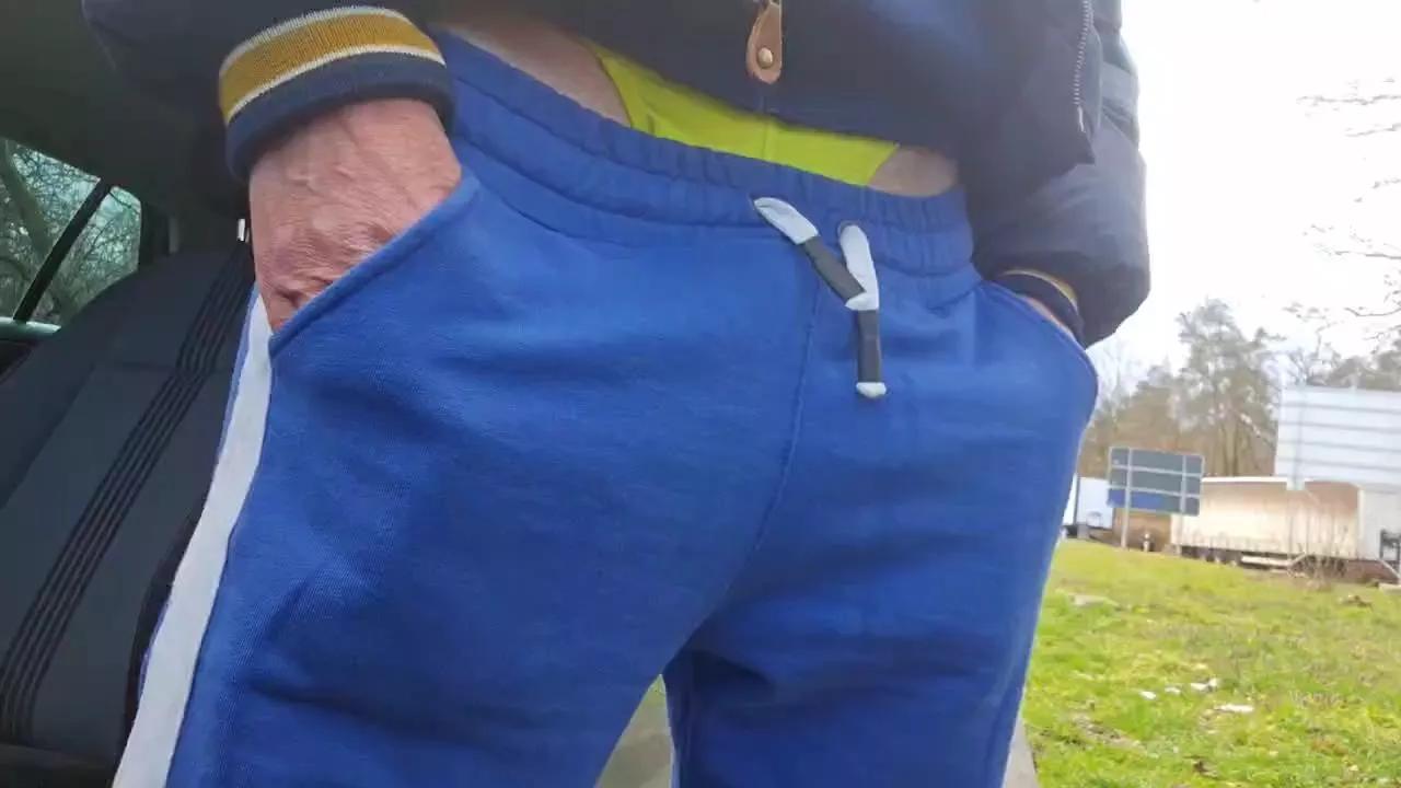 axelblows on Cam4 