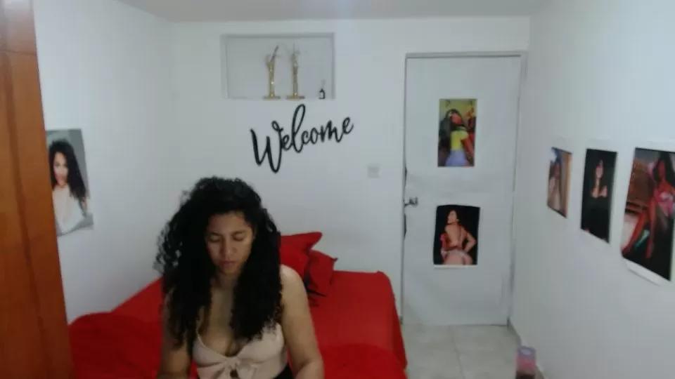 Bellacrespa on Cam4 