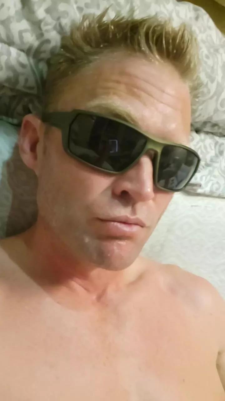 BelowDeck1 on Cam4 